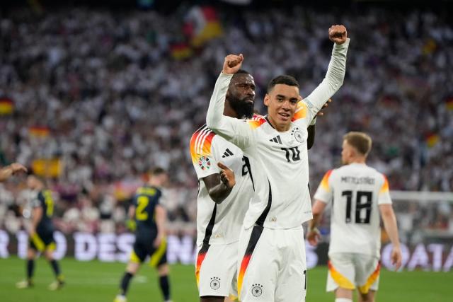 Huyền thoại Arsenal ngả mũ trước cầu thủ xuất sắc nhất tuyển Đức