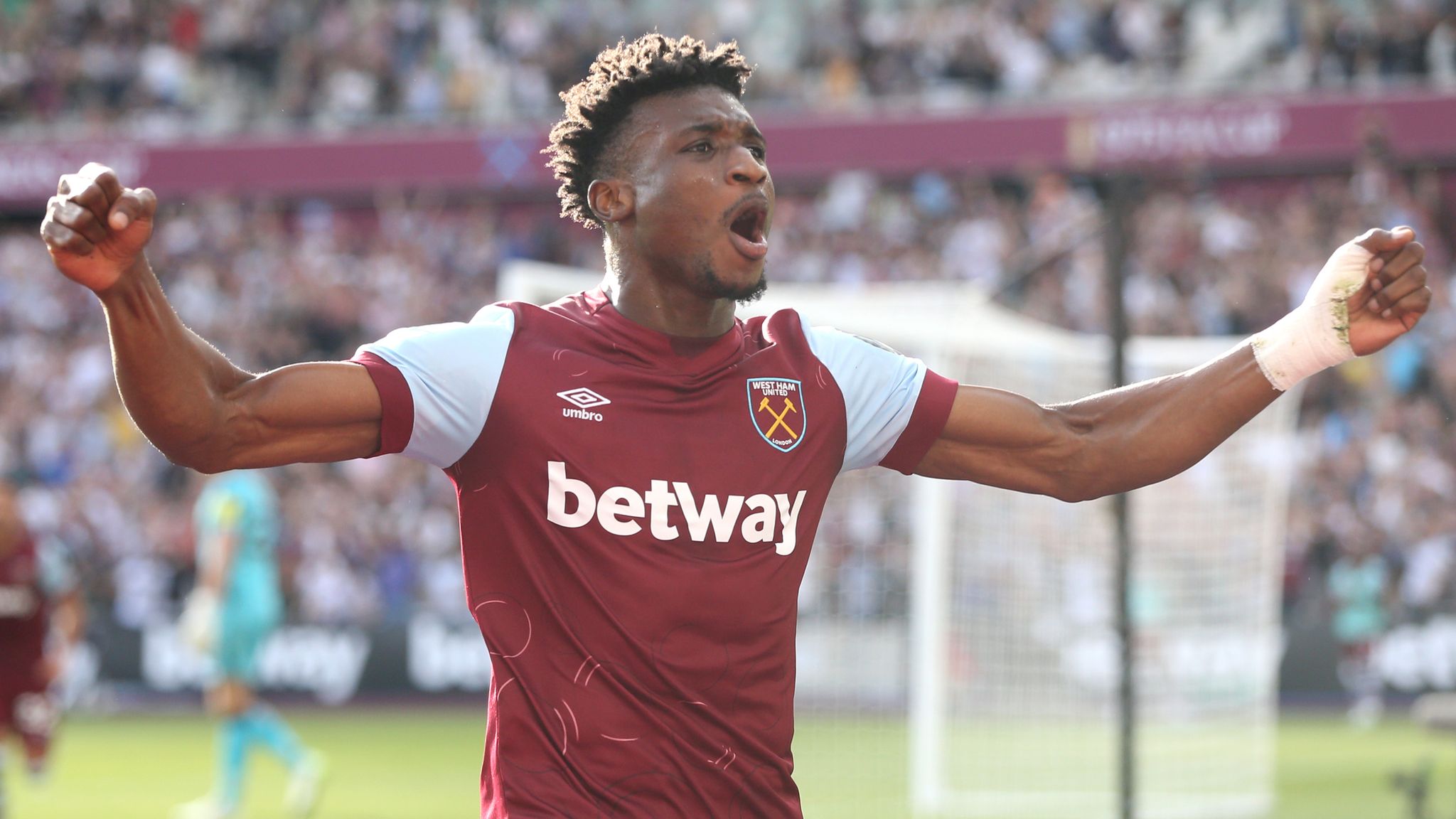 Ảnh bài viết Man City và Liverpool cạnh tranh vì sao Premier League