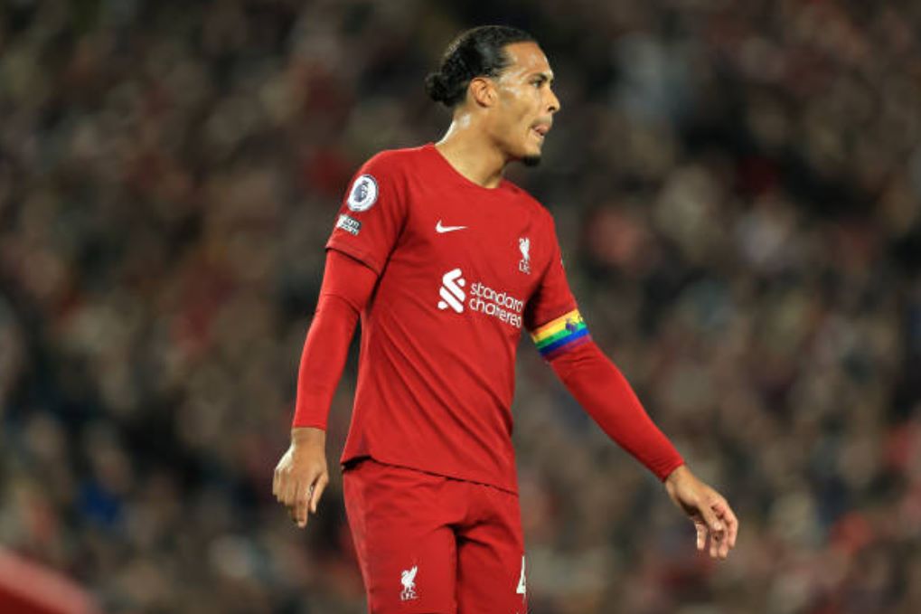 Ảnh bài viết Chi 60 triệu bảng thay thế Van Dijk, canh bạc đầy rủi ro cho Liverpool 