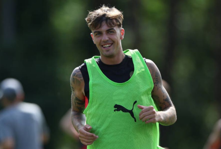 Milan đồng ý bán con trai Maldini