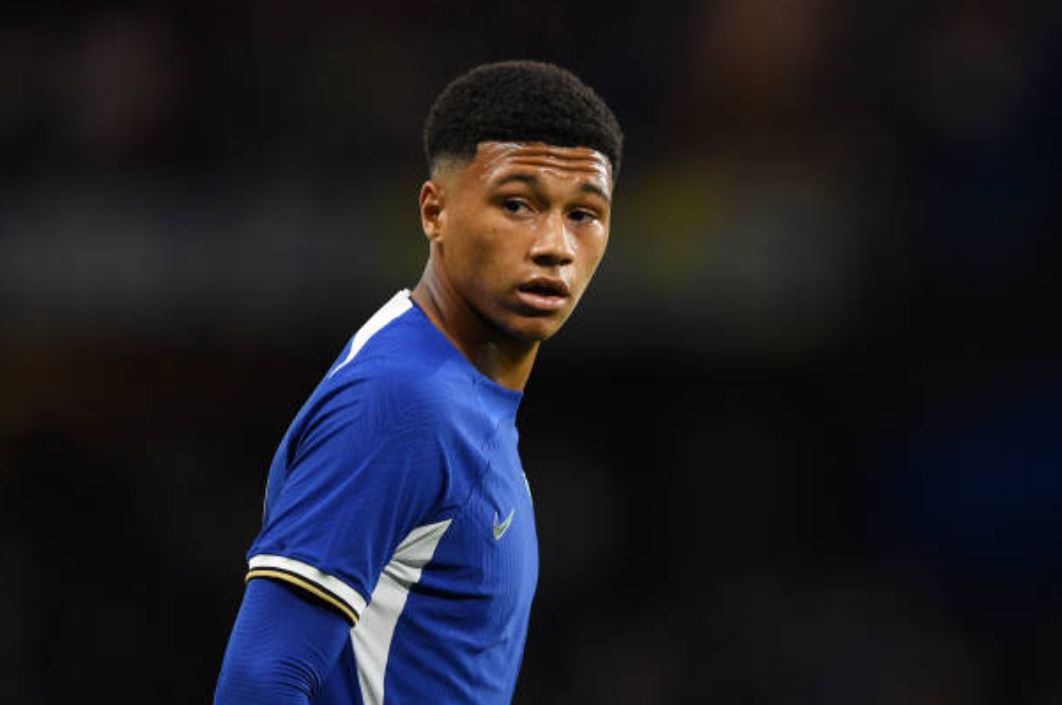 Chelsea sắp chia tay cầu thủ thứ 12 hè này