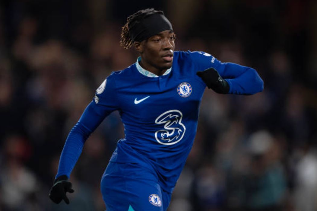 NÓNG! Chelsea ra giá bán nạn nhân của Neto