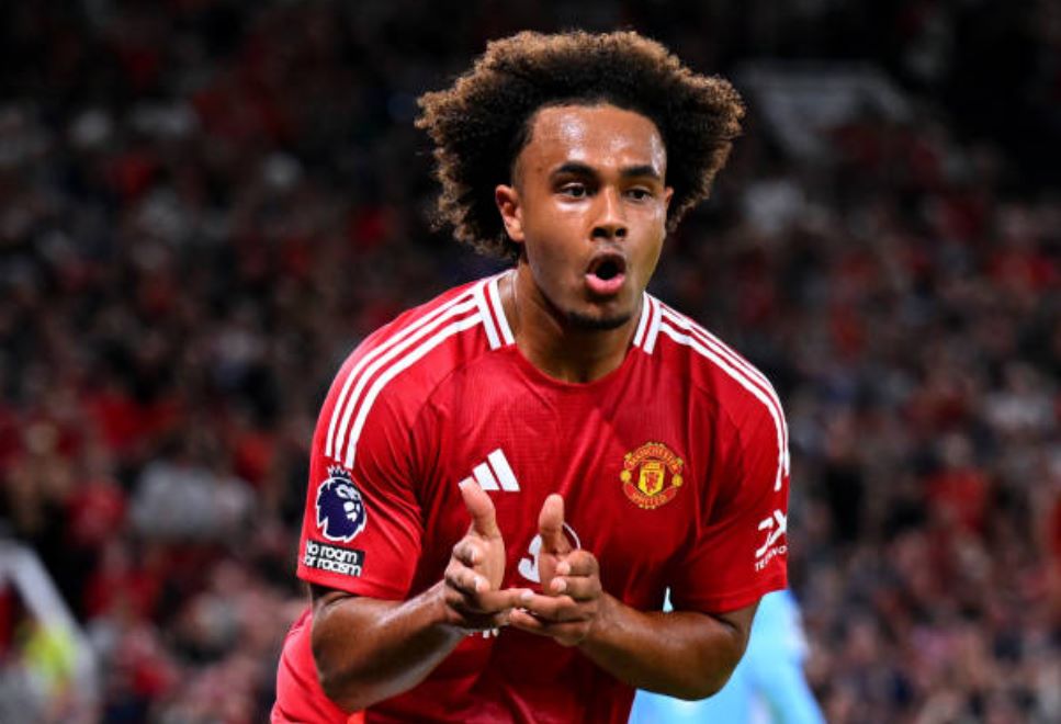 Ngoài Zirkzee, 1 tân binh khác cũng xứng đáng được ngợi ca tại Old Trafford