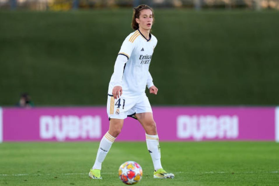 Tâm điểm Real Madrid ngày 2/8: Thêm 1 cầu thủ rời đi; M.U, Chelsea theo dõi ngọc quý