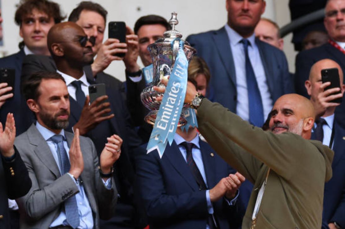 Ảnh bài viết “Southgate sẽ đến Man United còn Guardiola ngồi ghế nóng tuyển Anh” 