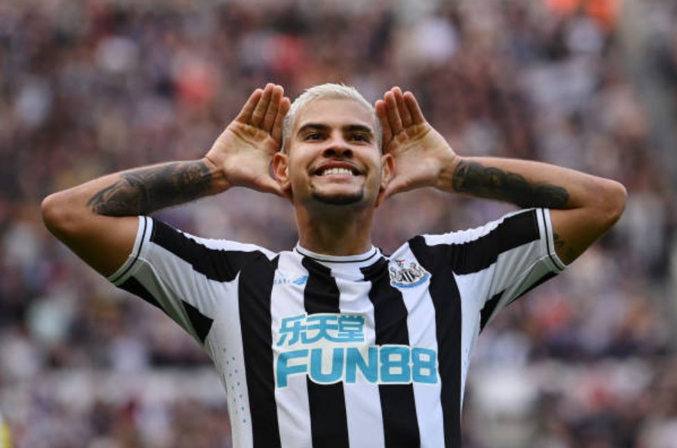 Ảnh bài viết Chiêu mộ Guimaraes, Arsenal tính gây sốc bằng Ramsdale