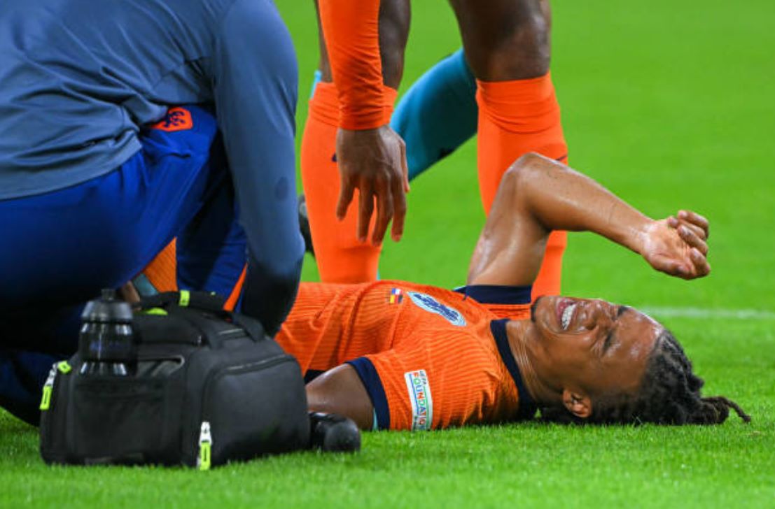 XÁC NHẬN! Guardiola báo hung tin về Haaland, Ake