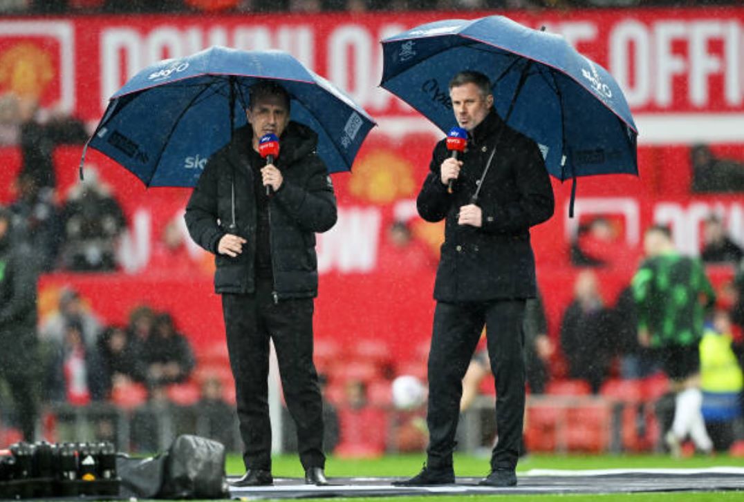 Thua bạc nhược, Neville vẫn dự đoán Man United xếp trên Liverpool