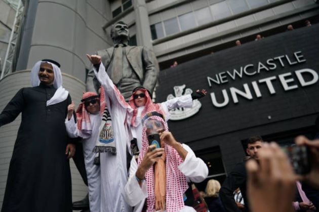 Giới chủ Saudi Arabia bán Newcastle, mua Liverpool?