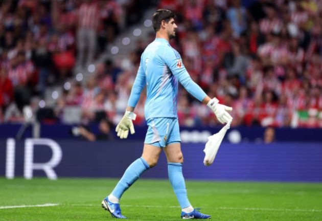 CHÍNH THỨC! Real báo tin xấu về Courtois
