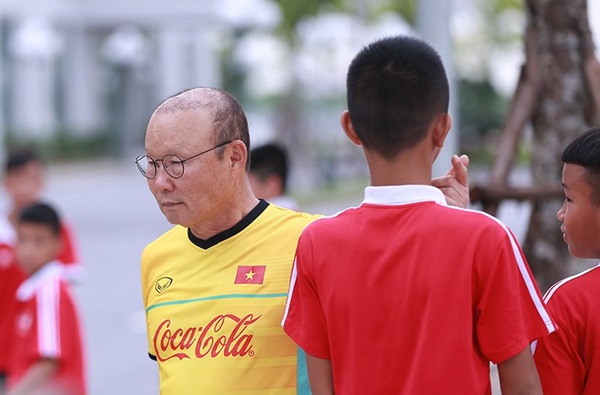 Olympic Việt Nam đá phạt góc như tuyển Anh ở World Cup - Bóng Đá