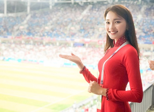 Vẻ khả ái của hot girl xứ Nghệ là bạn gái tin đồn của Văn Đức U23 - Bóng Đá
