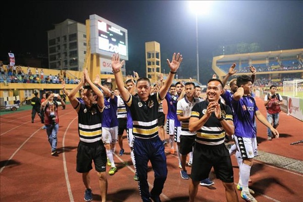 HLV Park Hang Seo mừng nhất khi Hà Nội FC sớm vô địch V.League - Bóng Đá