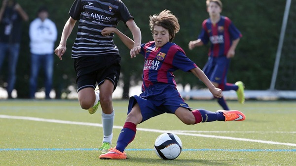 Lò La Masia của Barca - vùng đất đáng sợ với cầu thủ trẻ - Bóng Đá