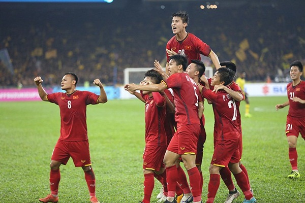 Việt Nam 2-2 Malaysia: May chung kết AFF Cup còn có lượt về! - Bóng Đá