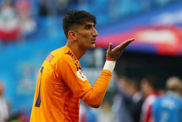 Thủ môn Iran khuất phục được Ronaldo nhưng có thể đánh bại Quang Hải? - Bóng Đá
