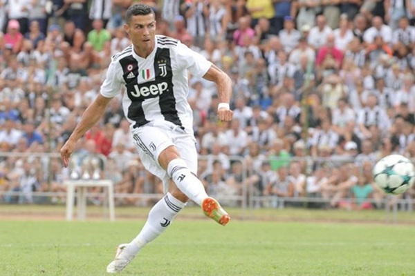 Cristiano Ronaldo sút phạt không tốt ở Serie A - Bóng Đá