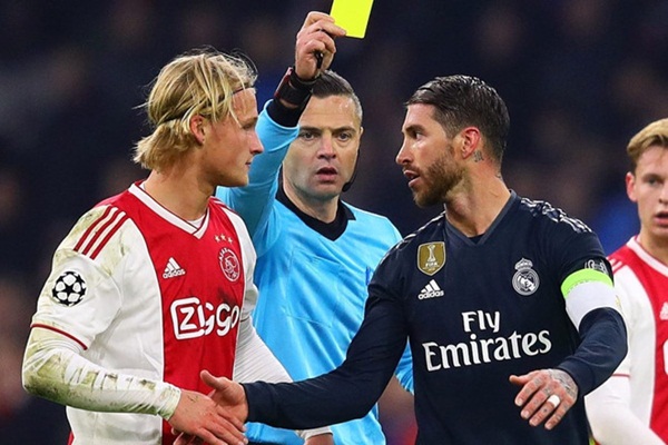 Ramos có thể bị cấm hai trận ở Champions League vì tẩy thẻ - Bóng Đá
