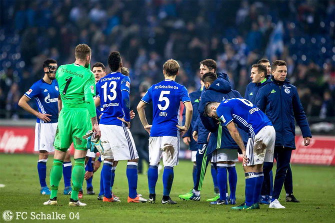 Schalke và cuộc khủng hoảng trước thềm derby vùng Ruhr  - Bóng Đá