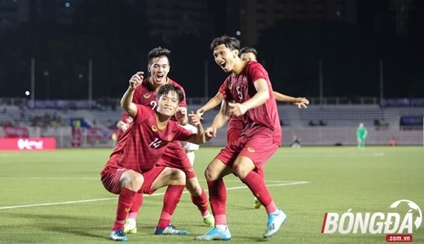 CHÍNH THỨC: Vượt qua Văn Hậu, sao Hàn Quốc giành giải cầu thủ trẻ hay nhất AFC 2019 - Bóng Đá