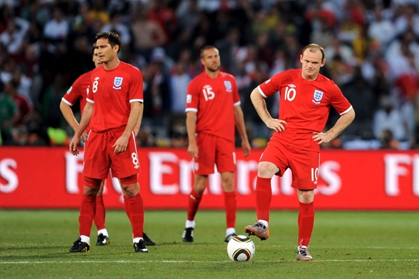 Thế hệ vàng tuyển Anh gục ngã bởi 'bàn thắng ma' World Cup 2010 - Bóng Đá