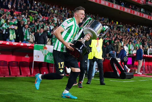 Joaquin vô địch Copa del Rey với Betis ở tuổi 41 - Bóng Đá