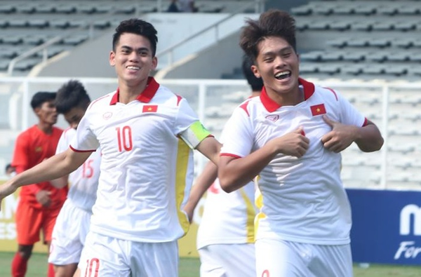 U19 Việt Nam giữ ngôi đầu sau trận thắng Myanmar - Bóng Đá