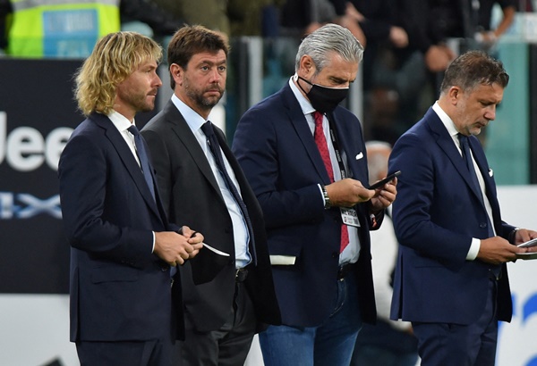 Vì sao dàn lãnh đạo Juventus đồng loạt từ chức - Bóng Đá