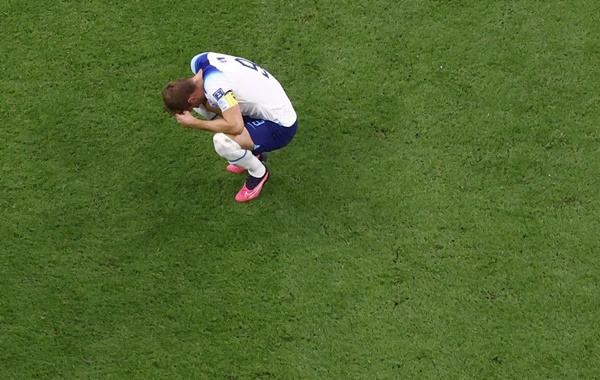 Cận cảnh quả penalty hỏng ăn của Harry Kane khiến tuyển Anh thua Pháp - Bóng Đá