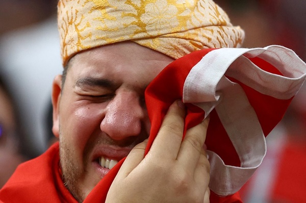 CĐV Maroc đẫm lệ vì đội nhà không thể viết tiếp kỳ tích - Bóng Đá