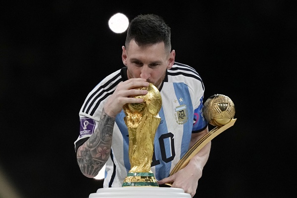 Argentina vô địch World Cup 2022: Messi và chiếc Cúp cuộc đời - Bóng Đá