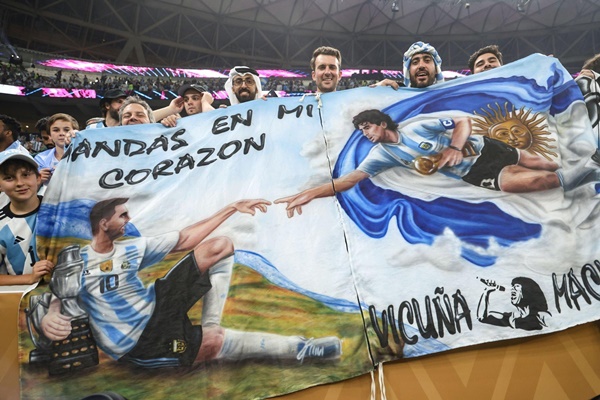 Messi vĩ đại nhất, nhưng không phải trước Maradona - Bóng Đá