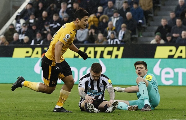Tiền đạo 70 triệu euro tỏa sáng trong trận thắng của Newcastle - Bóng Đá