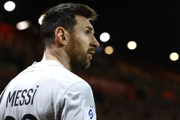 PSG dừng đàm phán gia hạn với Messi - Bóng Đá