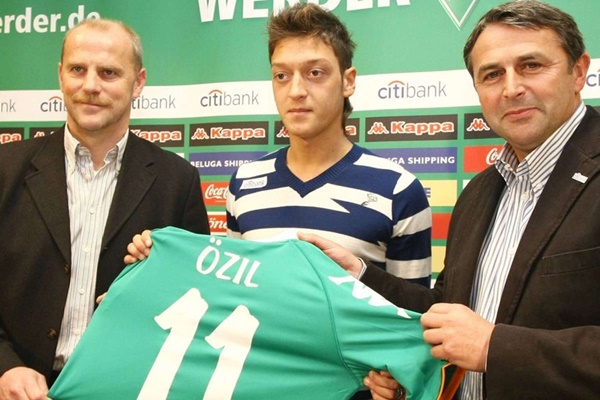 Mesut Ozil: Bóng đá đẹp và nhịp điệu thanh lịch - Bóng Đá