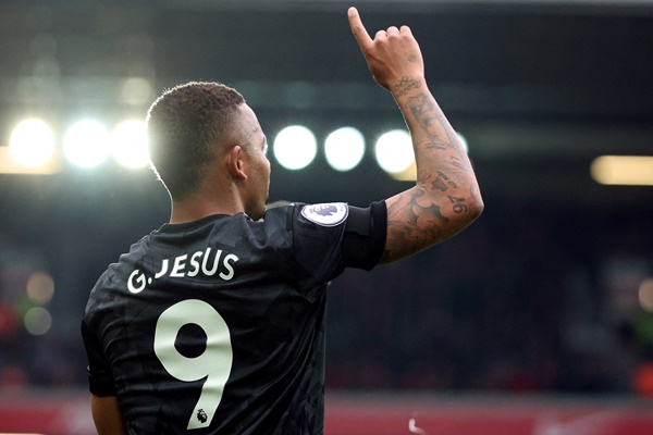 Jesus hiện có 9 bàn cho Arsenal ở Premier League.