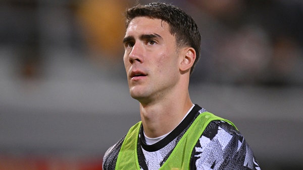 Chelsea cần tiền đạo, nhưng đã từ chối Vlahovic.