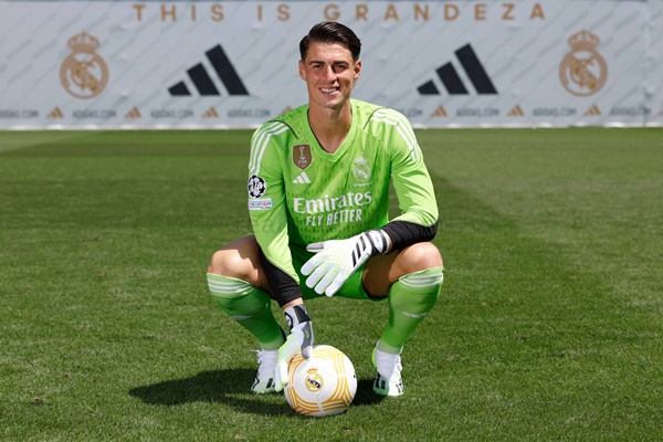 Kepa tỏ ra hạnh phúc ở Real.