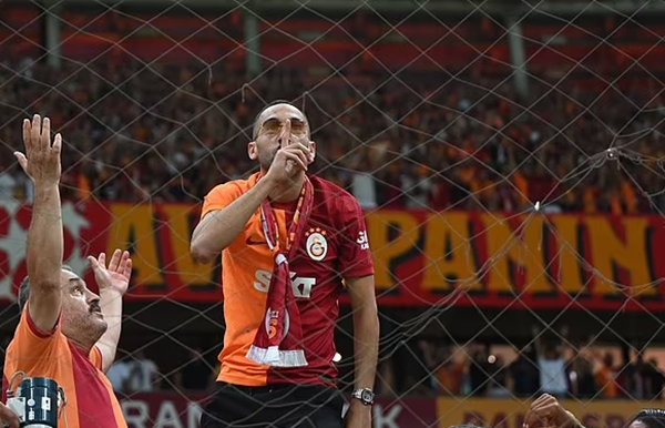 Hakim Ziyech đã đến Galatasaray - Bóng Đá