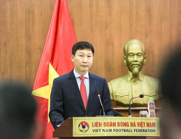 HLV Kim phát biểu - Bóng Đá