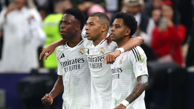 Dàn sao Real nhận quà giáng sinh từ Mbappe