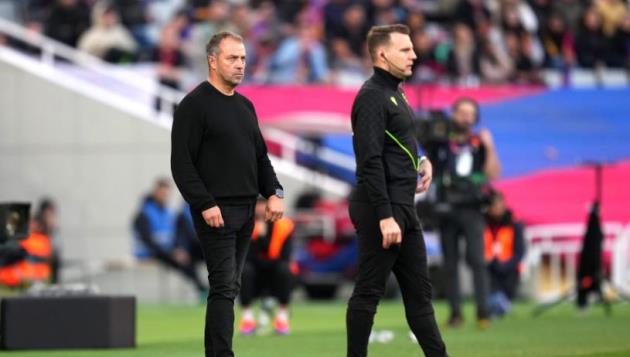 Barca bị Atletico Madrid vượt mặt, tương lai nào cho Flick?