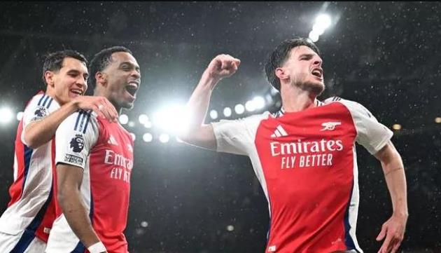 Declan Rice chứng tỏ đẳng cấp trước Man United