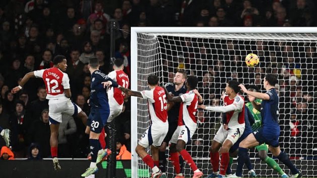 Hiệp 2 bùng nổ, Arsenal khiến Man United của Amorim ôm hận