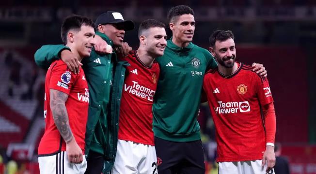 Ảnh bài viết Rời Old Trafford, sao M.U làm đồng đội của Messi
