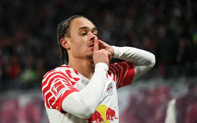 Ảnh bài viết Được săn đón, sao PSG úp mở tương lai