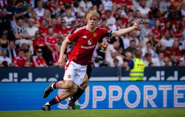 Ảnh bài viết Ten Hag sẵn có người kế thừa cho Casemiro