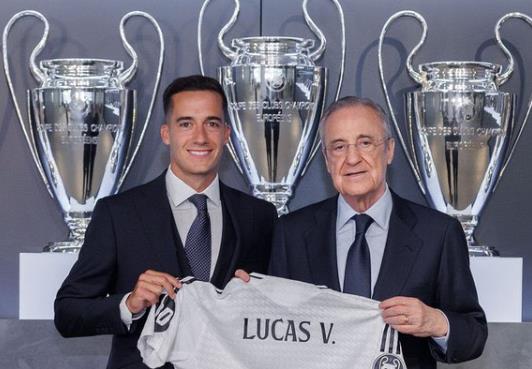 CHÍNH THỨC! Lucas Vazquez gia hạn hợp đồng với Real Madrid 