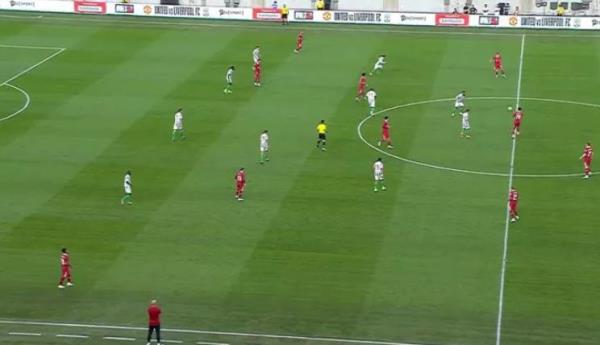 Liverpool đá sơ đồ nào trong trận đấu đầu tiên của Arne Slot?