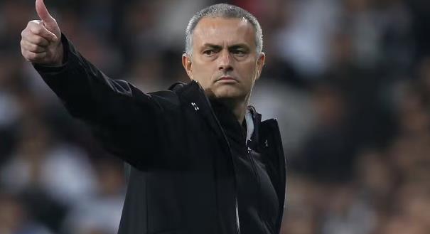 Mourinho tiết lộ đội bóng ưa thích nhất